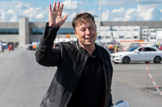Elon Musk vend 5 milliards de dollars d'actions Tesla